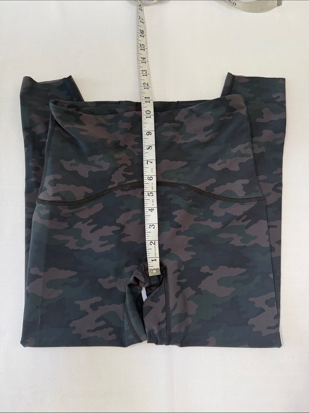 SPANX Booty Boost High-Waist Camo Leggings - Black - Picture 5 of 8